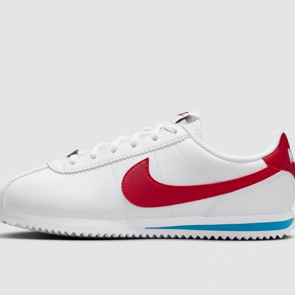 Nike Kids White and Red Cortez Sneakers Youth 4Y NO BOX but NEW